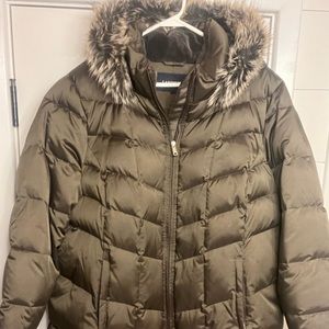 Lands End Women’s down winter coat, 2 XL. Removable faux fur hood.